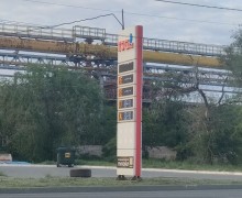 Всё под контролем», но бензин приходится искать: что происходит на заправках Мариуполя